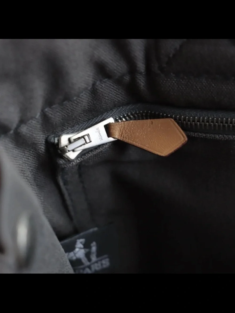 Hermes messenger style